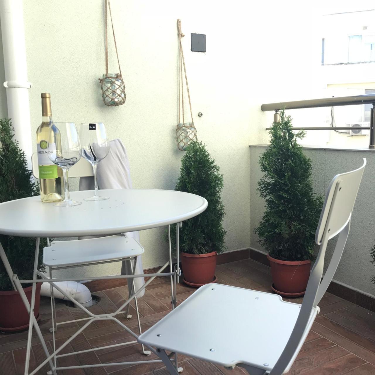 Bright, Comfortable And Cozy Apartment Burgas Екстер'єр фото